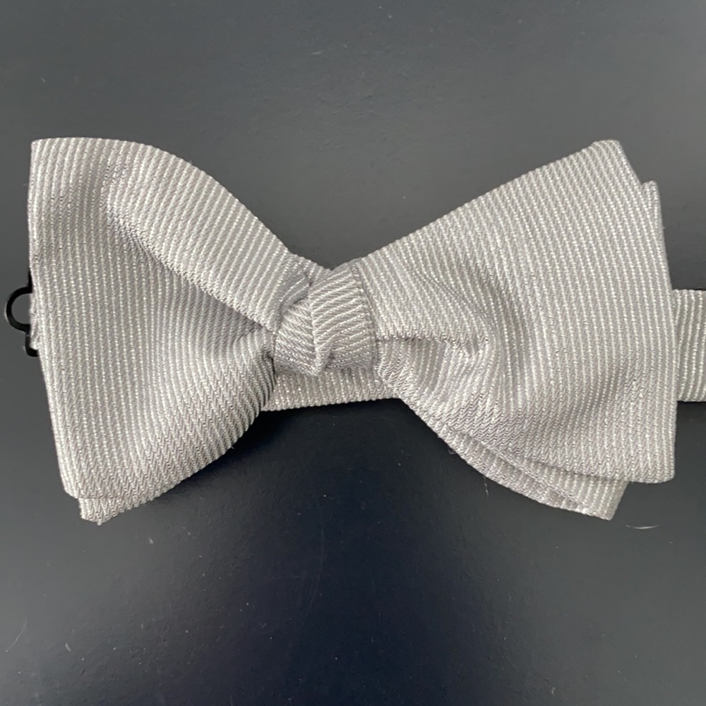 Eton Men's NWT Silk-Blend Bow Tie - Silver